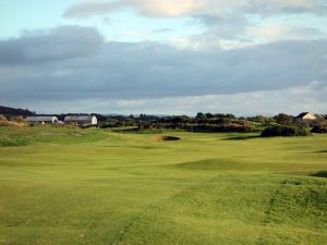 Dundonald 10th Approach